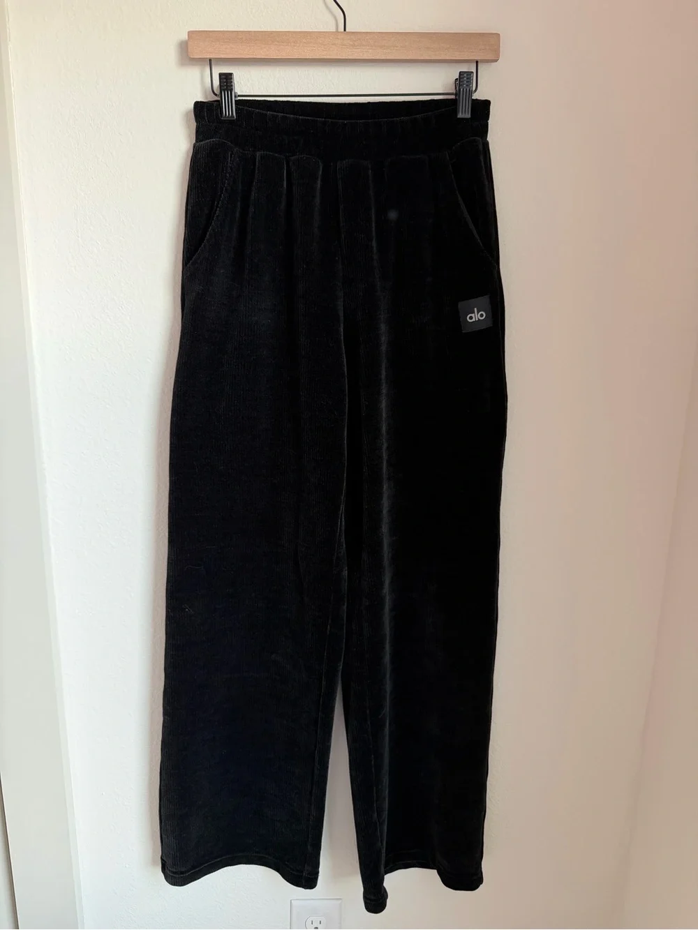 Alo Chenille Chalet Set Black Velour Button-Up Cardigan and Pants